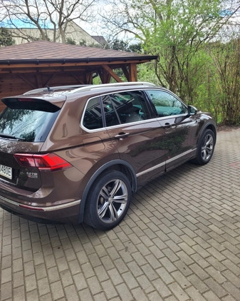Volkswagen Tiguan cena 112000 przebieg: 97000, rok produkcji 2016 z Sandomierz małe 37